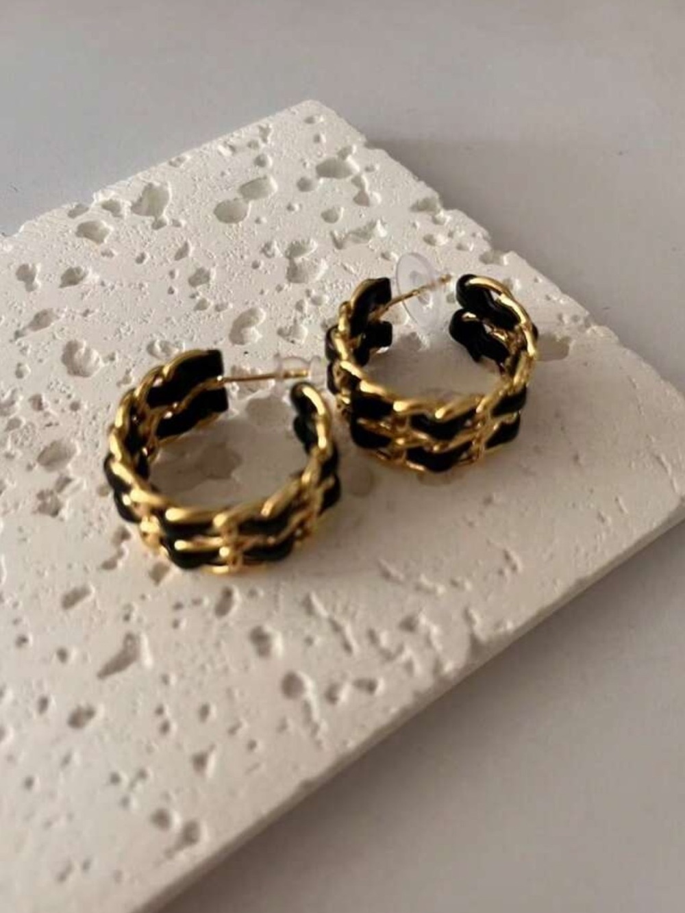 Kohl's Gold and Black Chain-Link Hoop Earrings